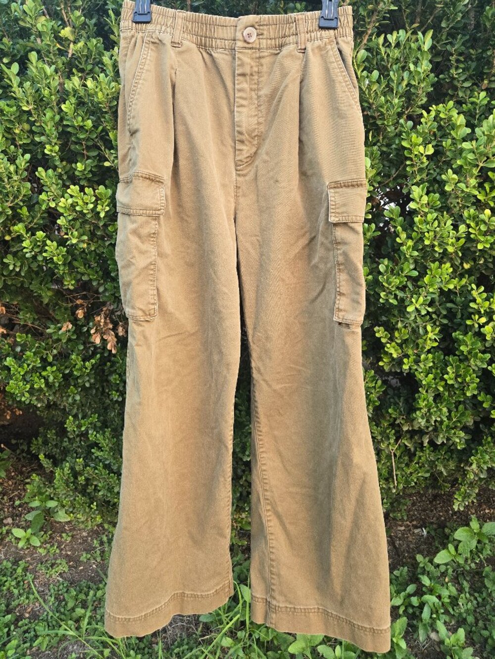 OLD NAVY Comfort Waistband Olive Cargo Pants ( Size S)